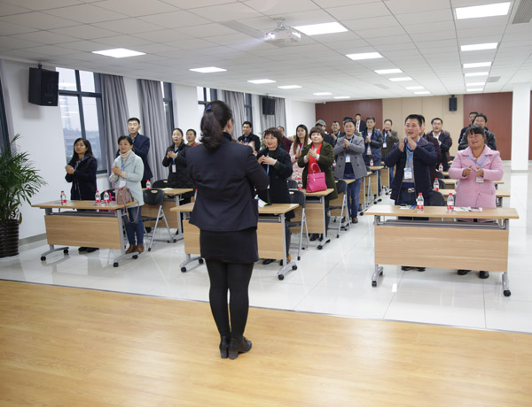 携手并进，共创共赢——热烈欢迎科恩陕西经销商团队到厂参观学习