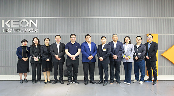 嵊州市政协副主席裘庆军一行莅临科恩参观指导！